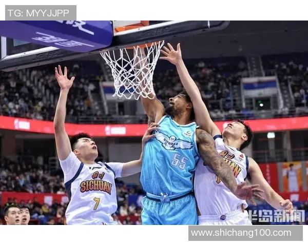 山东高速与青岛男篮激战正酣谁能在CBA赛场上笑到最后